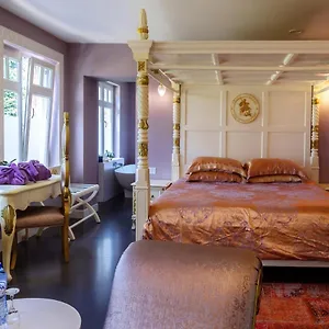 Bed & Breakfast Saint-georges -located In The City Centre Of Bruges-, Bruges